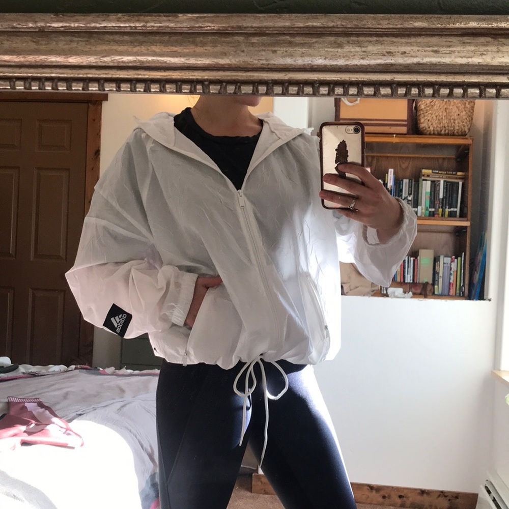 Women’s Sm White Adidas oversized windbreaker jacket.